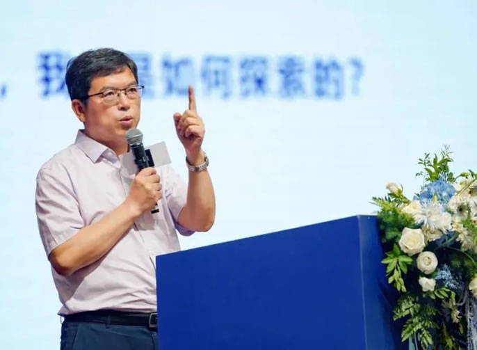 ���á�������ح�ƽ��У���ڵ�һ��ѧУ�Ļ������ʶ��˶�������������